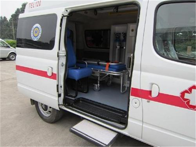 金湾救护车出租服务案例7