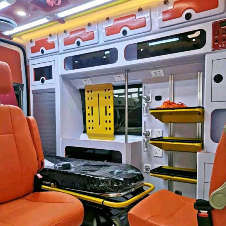金湾长途救护车护送病人租赁价格